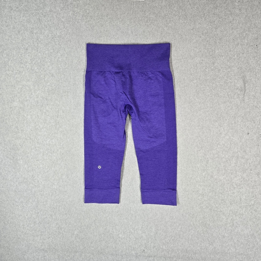 Lululemon Women Activewear Pants 6 Purple Legging Yoga Capri Low Rise 16" Inseam